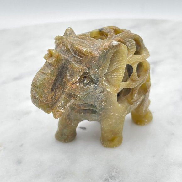 Hand Carved Soapstone Elephant Mother with Baby Inside Vintage - Picture 4 of 10